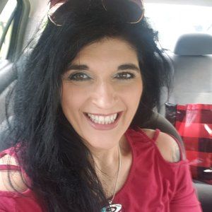 Meet your Posher, Adriana